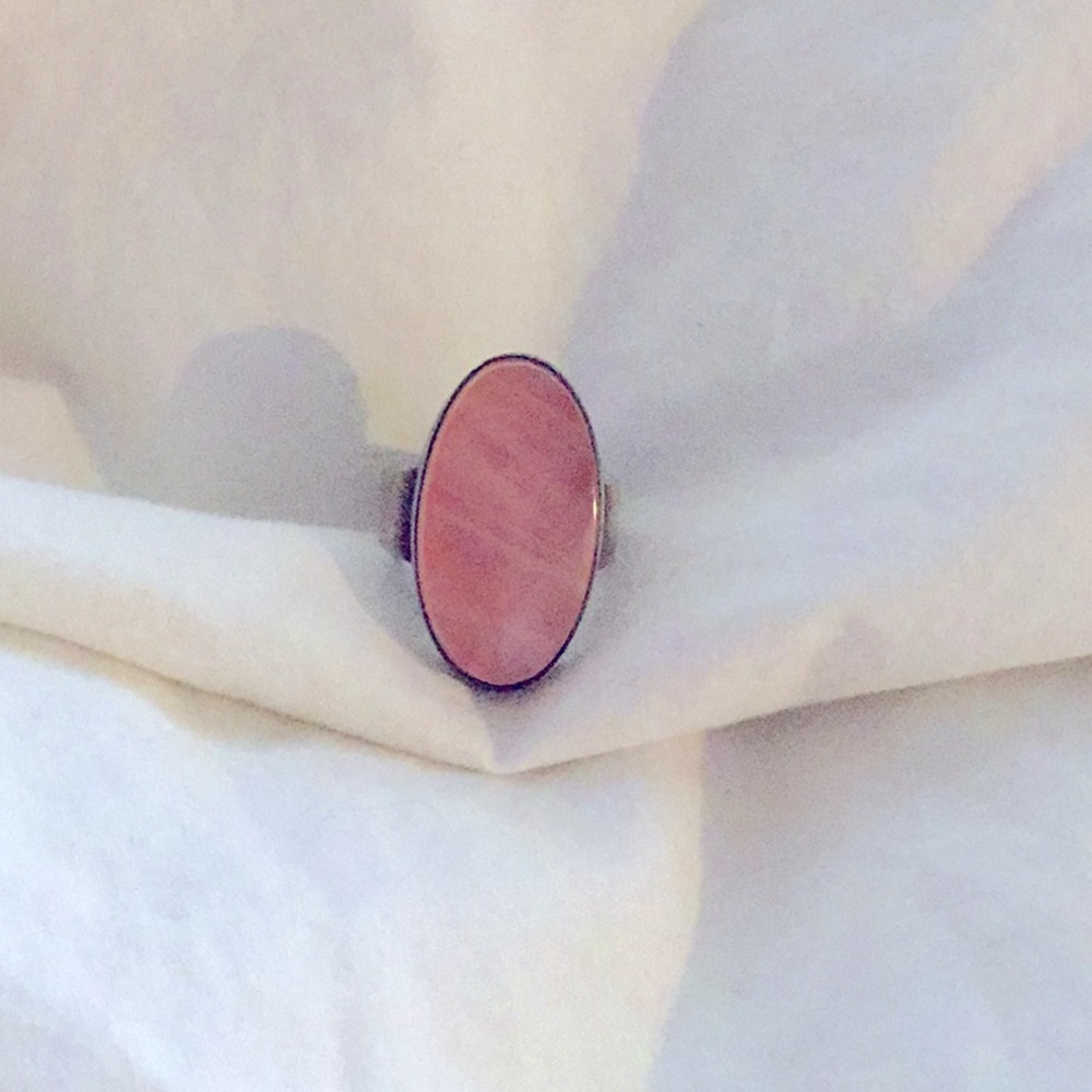 Rose Quartz ring size 5 1/2”